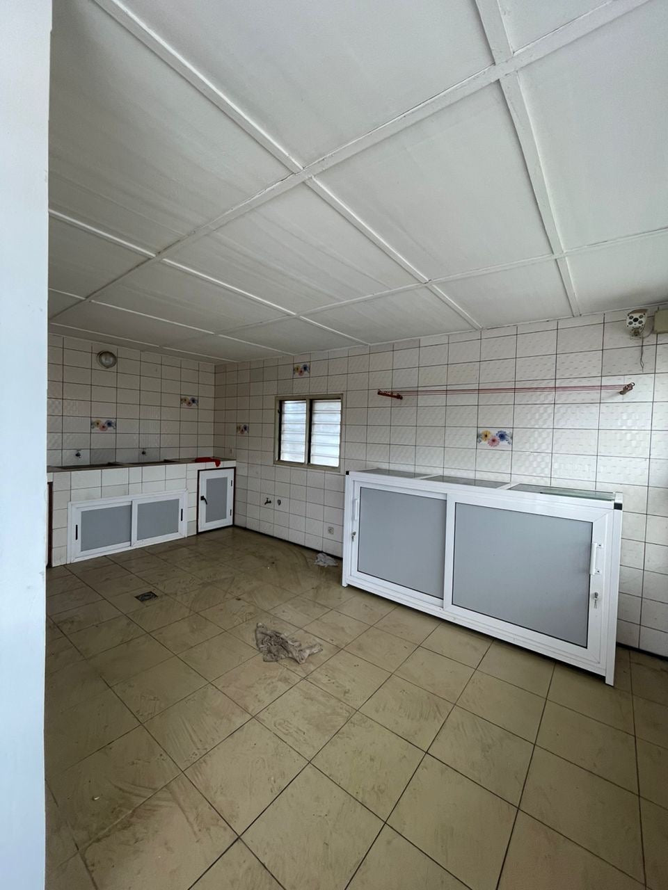 À VENDRE – Maison 9 pièces climatisées avec boutique et garage à Novissi | 600 m² | 165 millions FCFA