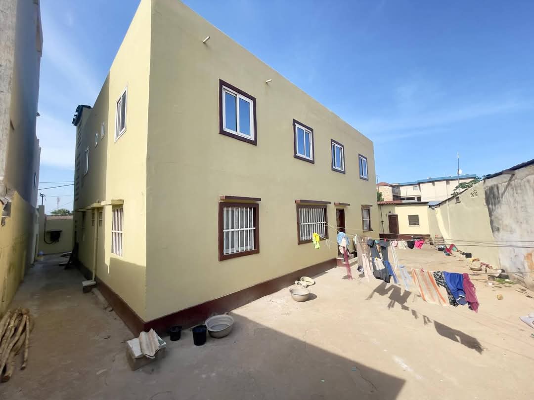 À VENDRE – VILLA DE 9 CHAMBRES + 5 DÉPENDANCES SUR 600m² À NUKAFU – 65 MILLIONS F CFA