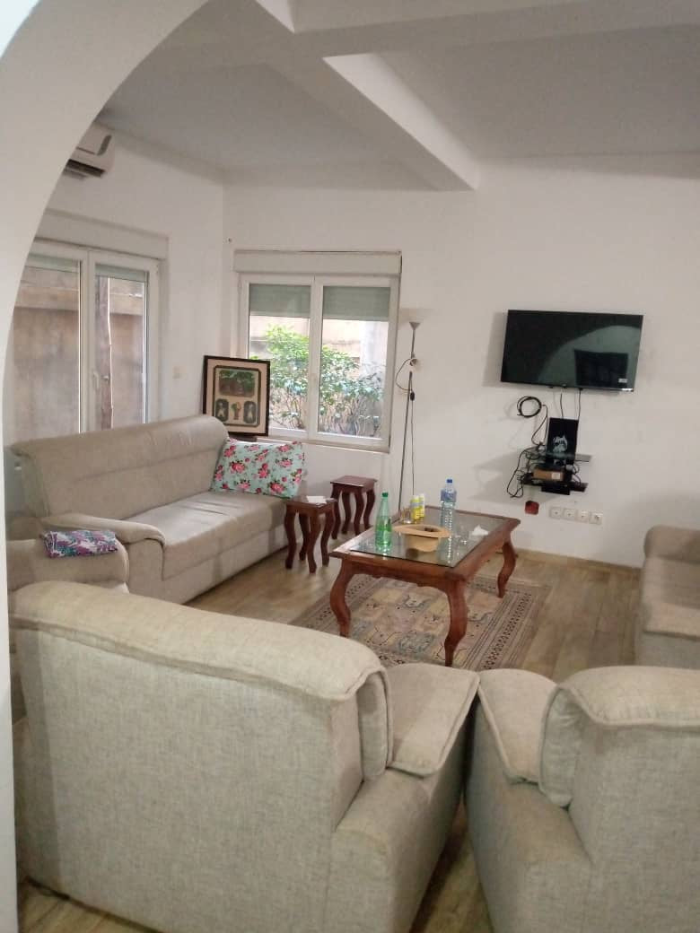 VILLA 7 PIÈCES AVEC PISCINE À VENDRE À AGOÈ CARREFOUR BLEU – 600 m²