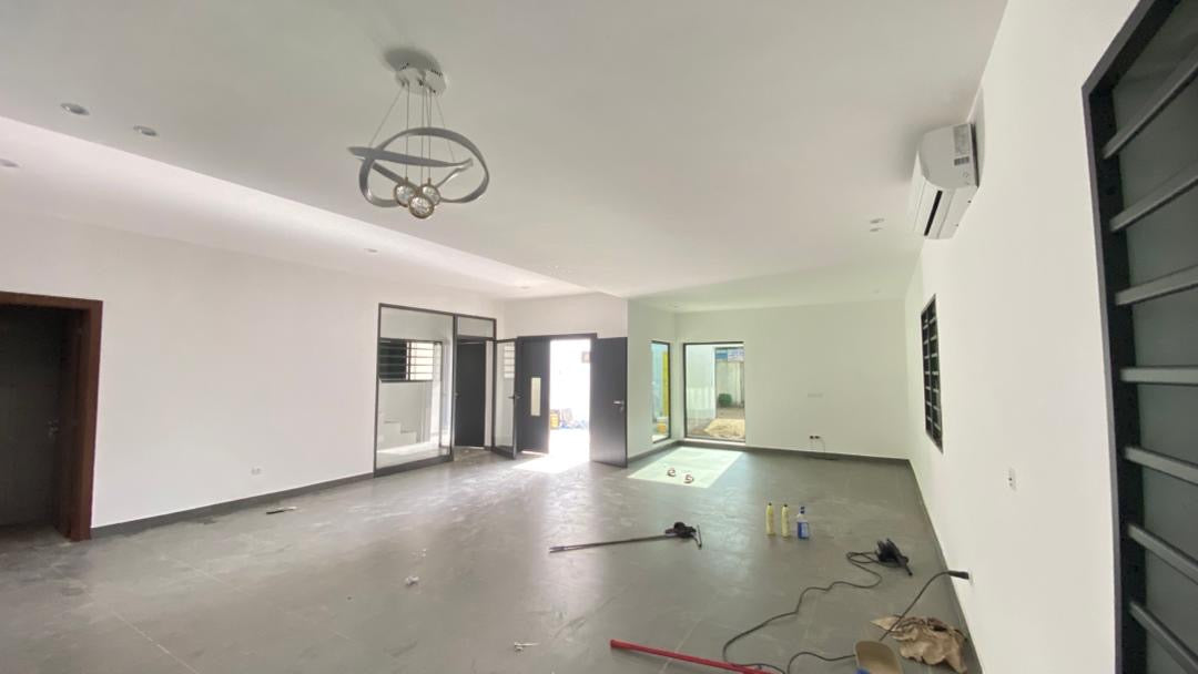 Villa duplex à louer à Tokoin – 1 100 000 FCFA