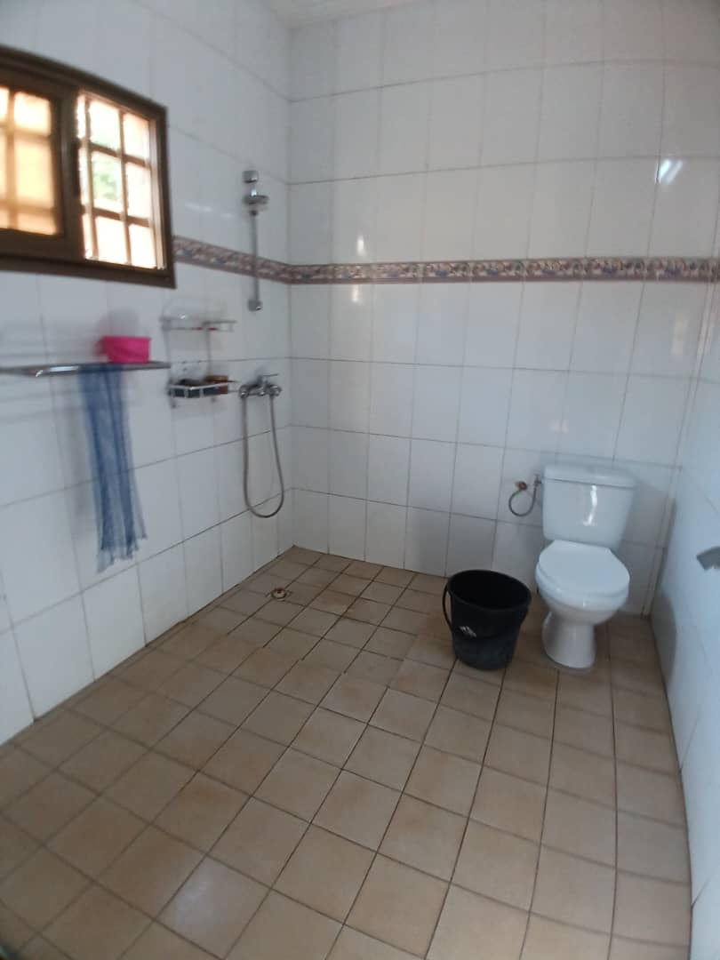 VILLA DUPLEX JUMELÉE DE 4 CHAMBRES À VENDRE À LOMÉ - HÉDZRANAWOÉ (100M DU GOUDRON)