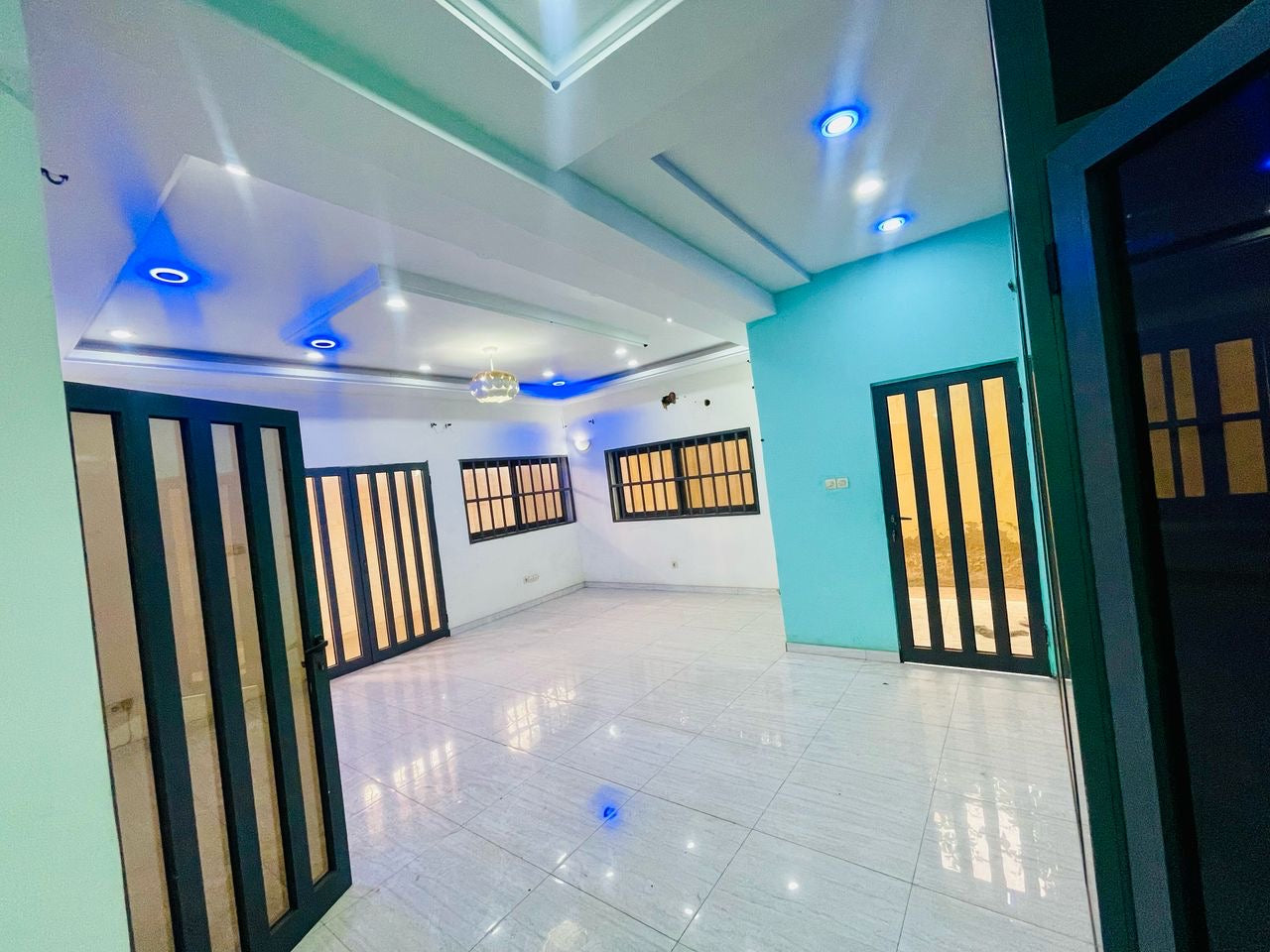 VILLA 6 PIÈCES À VENDRE À ATTIEGOU – 150 m² | TITRE FONCIER
