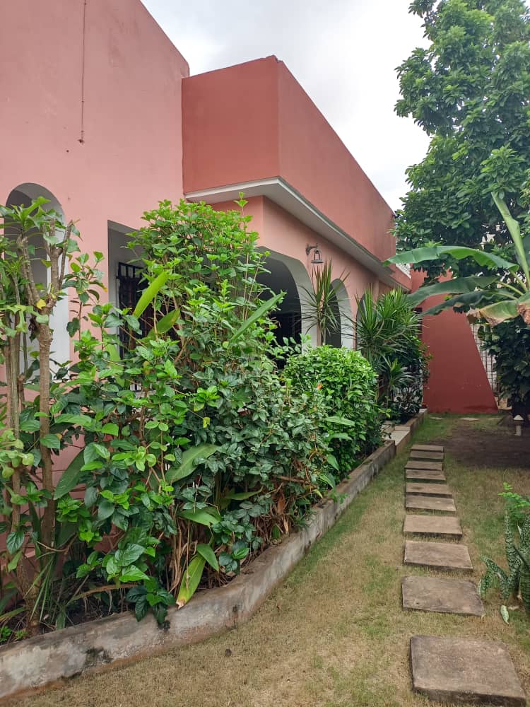À VENDRE – VILLA DALLÉE 3 CHAMBRES SUR 1 LOT À WONYOMÉ (75 MILLIONS)