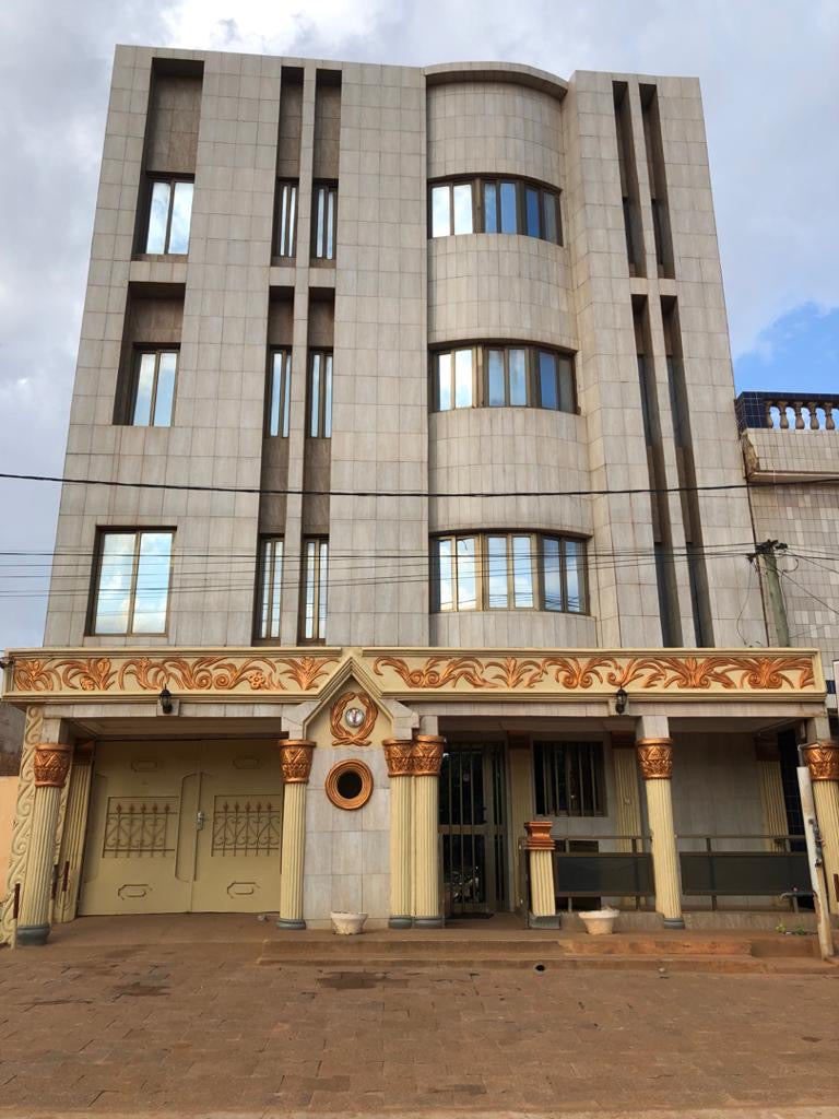 IMMEUBLE 24 PIÈCES À VENDRE À LOMÉ - AMADAHOMÉ