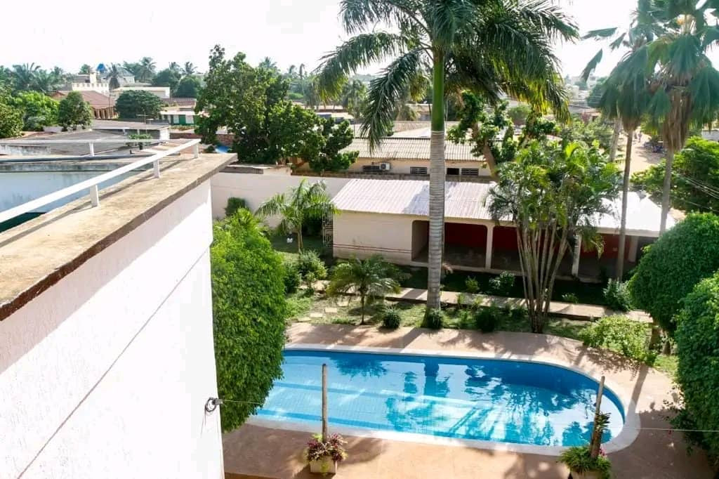 VILLA 12 PIÈCES À VENDRE À LOMÉ - TOTSI