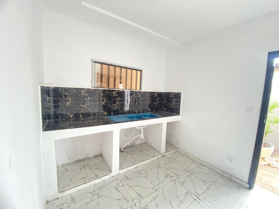 UNE VILLA 5 PIÈCES AVEC PISCINE À LOUER DANS LA CAISSE