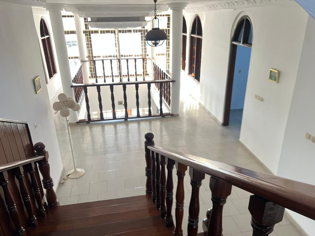 MAISON BOURGEOISE R+1 – 5 CHAMBRES + ANNEXES – À VENDRE À KÉGUÉ