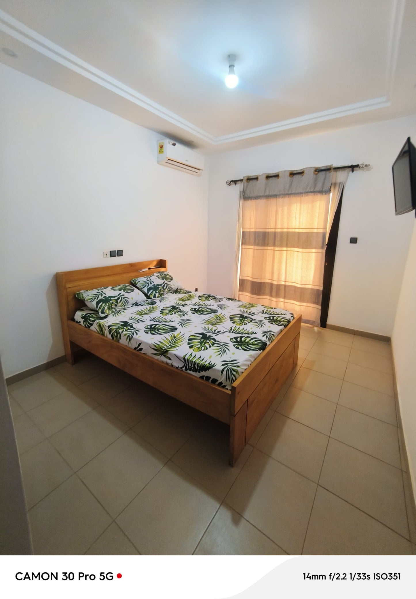 RÉSIDENCE 8 PIÈCES À VENDRE AVEC LES MEUBLES À AGOÈ ASSIYEYÉ – 602 m²