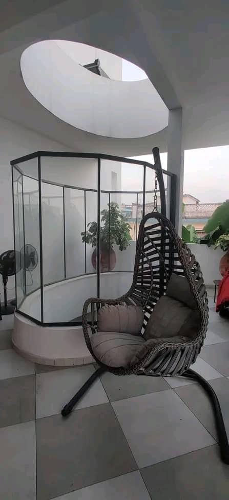 VILLA À VENDRE À NUKAFU - 8 PIÈCES