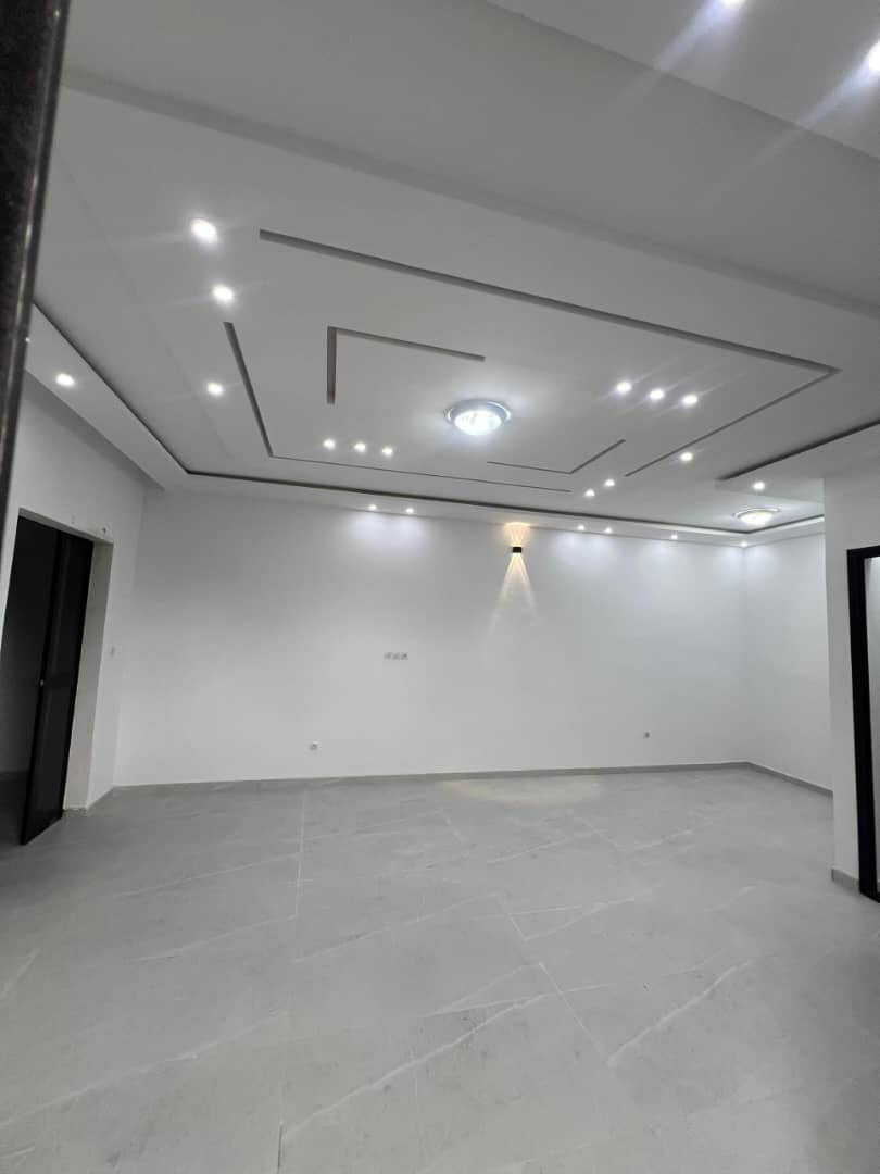 UNE VILLA 5 PIÈCES AVEC PISCINE À LOUER DANS LA CAISSE