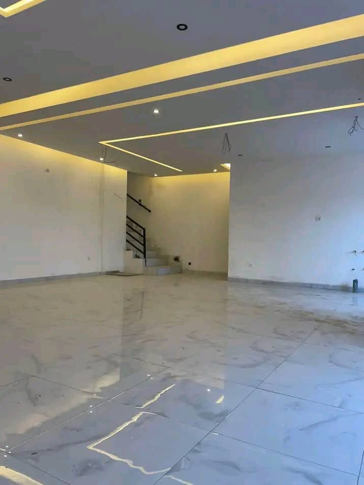 SPLENDIDE VILLA À VENDRE À AVÉDJI - 3 CHAMBRES, 1 SALON, GARAGE POUR 2 VOITURES, ROOFTOP DISPONIBLE