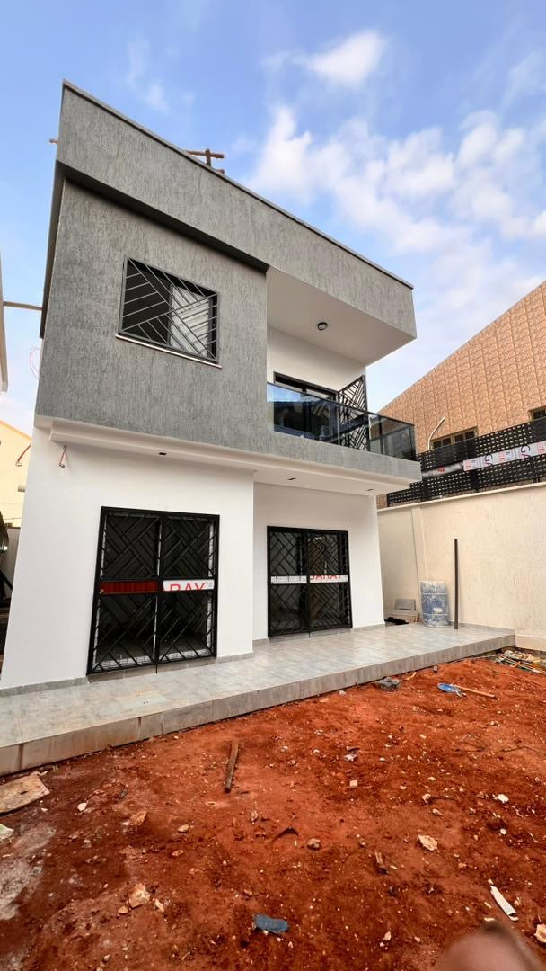 VILLAS JUMELLES 6 PIÈCES À VENDRE À FOREVER – 50M DU GOUDRON JEAN-PAUL II