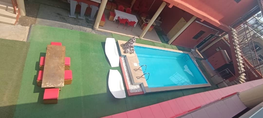HÔTEL 19 CHAMBRES À VENDRE À ANÉHO CÔTÉ PLAGE – 2 LOTS | TITRE FONCIER