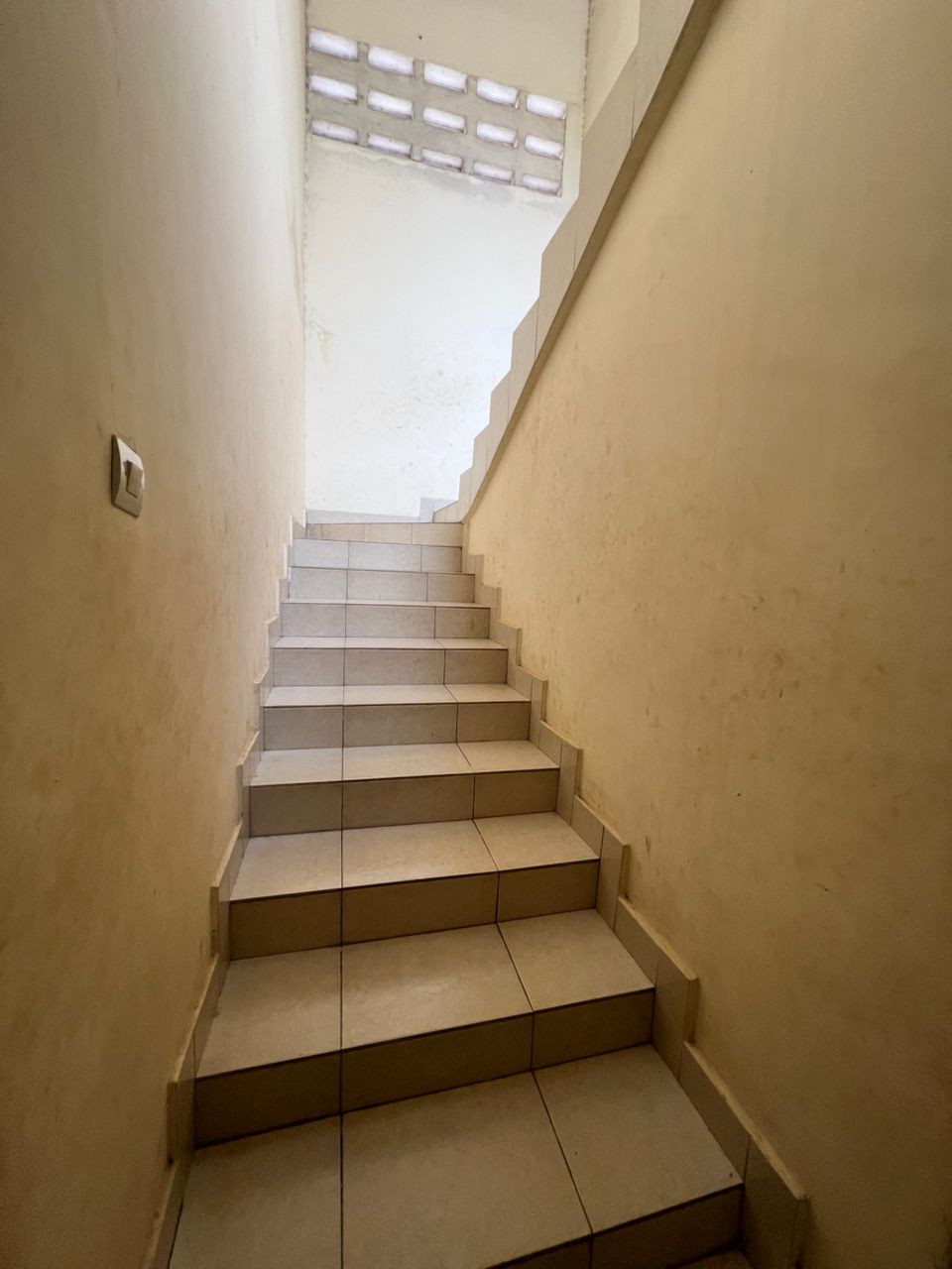 LOMÉ - NANÉGBÉ – VILLA 3 CHAMBRES À VENDRE SUR 300 M²