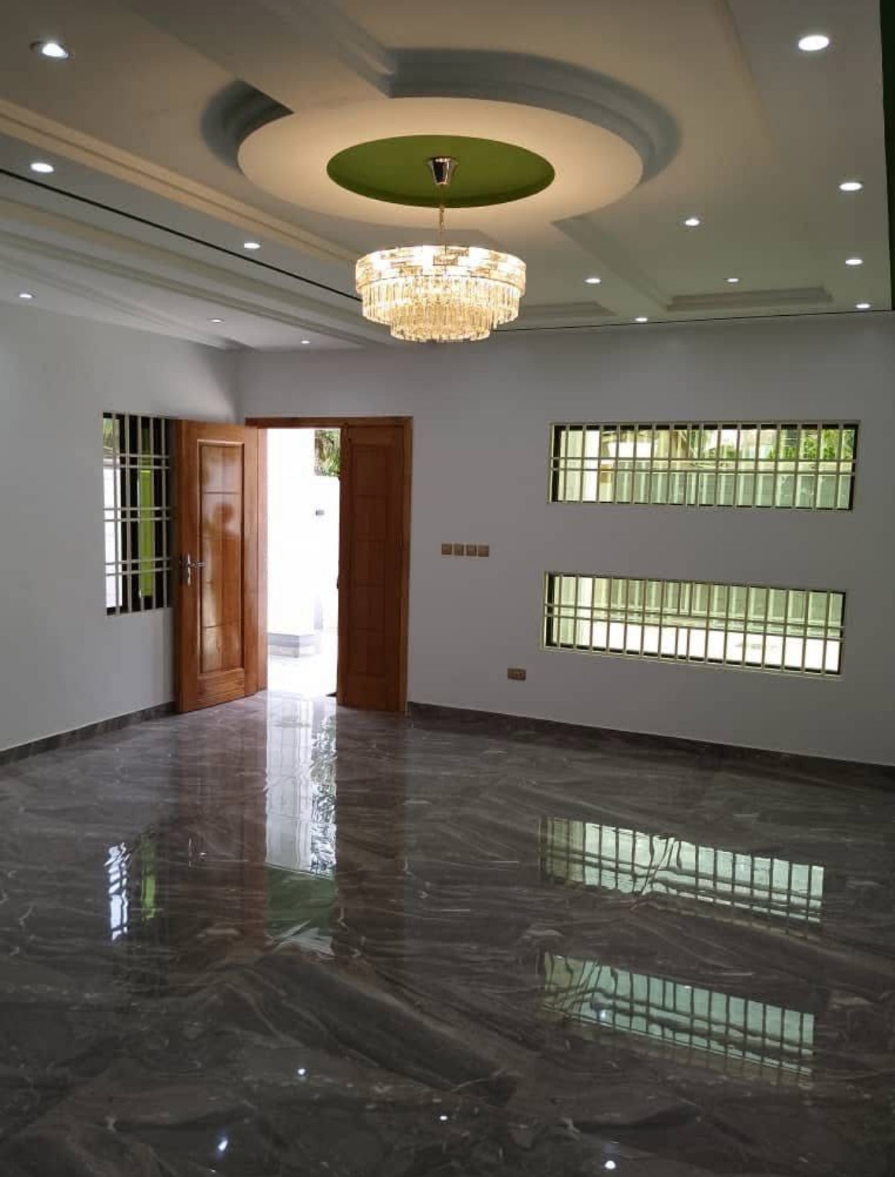 À VENDRE – VILLA 4 PIÈCES | LEGBASSITO AVINATO | 65 MILLIONS F CFA