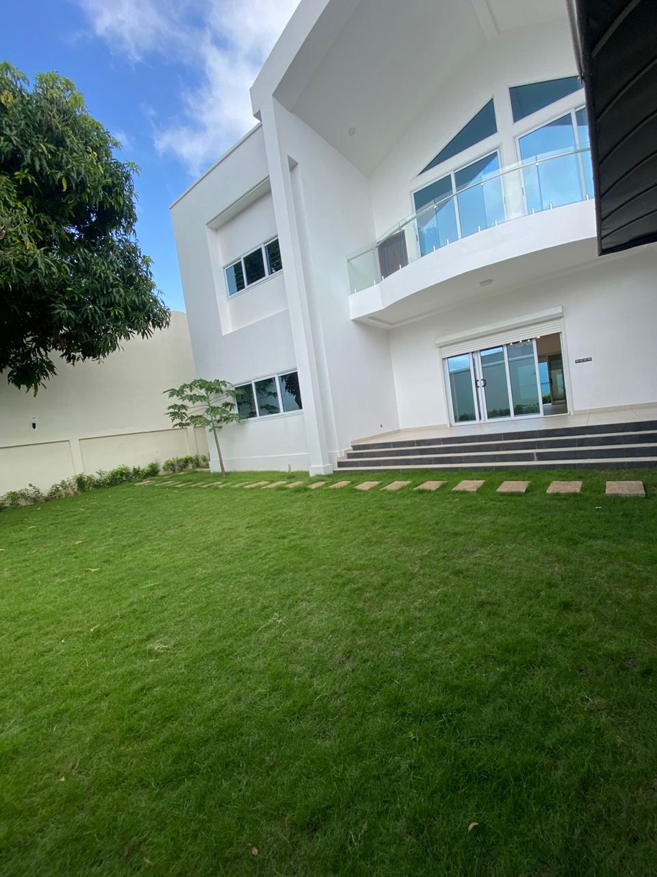 LOUER UNE VILLA AVEC PISCINE, NOUVELLE CONSTRUCTION AGBALEPEDO - 7 PIÈCES