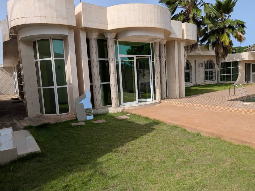 À LOUER - UNE BELLE VILLA DANS LA CAISSE (RÉSIDENCE DU BÉNIN) - 6 PIÈCES