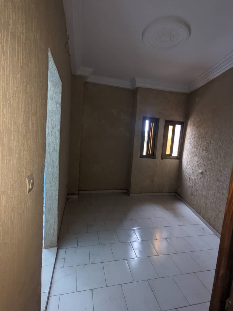 IMMEUBLE 24 PIÈCES À VENDRE À LOMÉ - AMADAHOMÉ