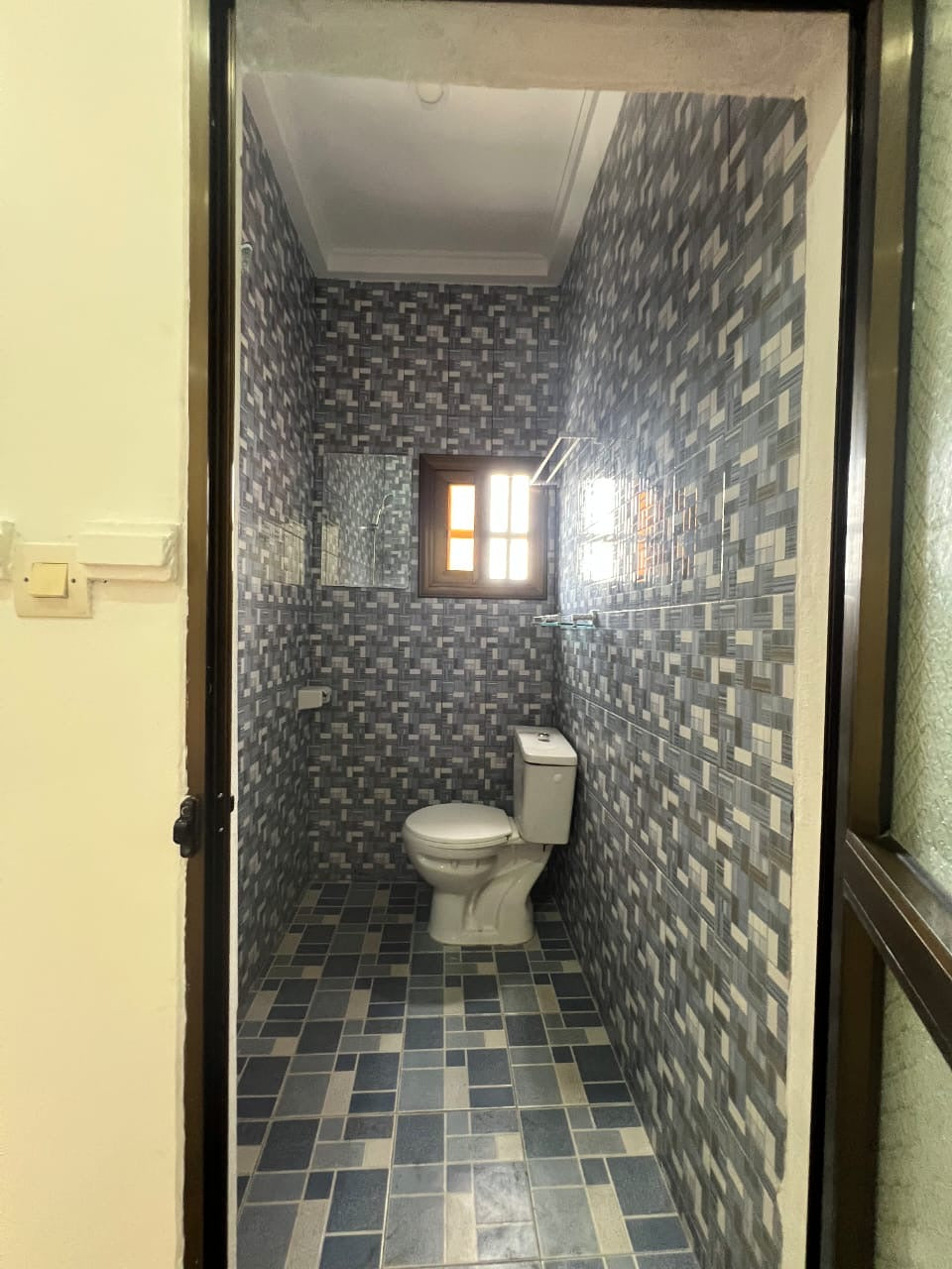 VILLA 6 PIÈCES À VENDRE À ZANGUÉRA KLÉMÉ – 300m²