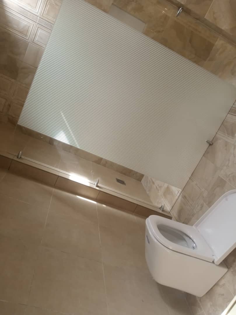 UNE VILLA À VENDRE À ADIDOGOMÉ, BASE EBOMAF - 7 PIÈCES