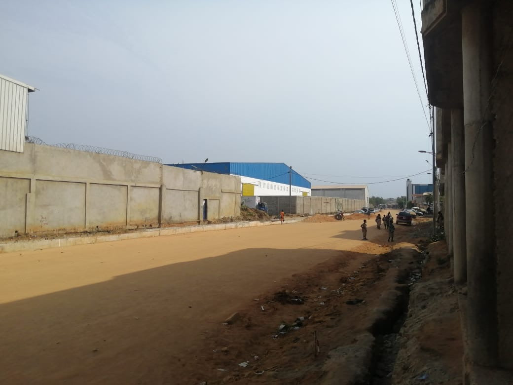 TERRAIN 1129 m² À VENDRE DANS LA ZONE PORTUAIRE – 60M DU BOULEVARD MOBUTU