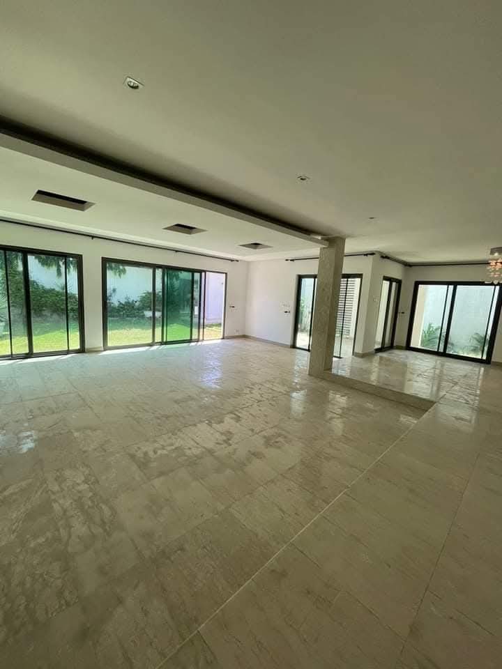 VILLA DE PRESTIGE À VENDRE À ADÉWUI – LOMÉ | MARBRE ITALIEN & TITRE FONCIER