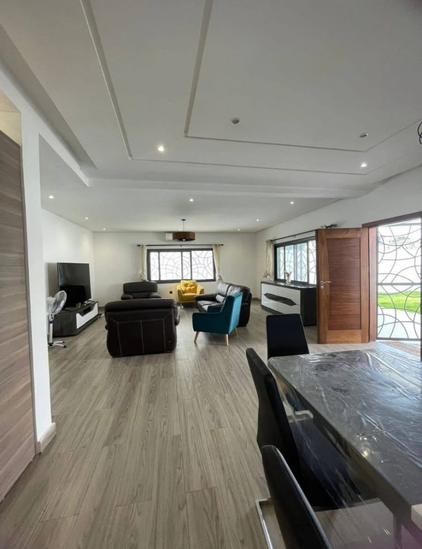 VILLA MEUBLÉE À LOUER – 4 CHAMBRES – 600.000 FCFA/MOIS – LOMÉ - TOGO 2000