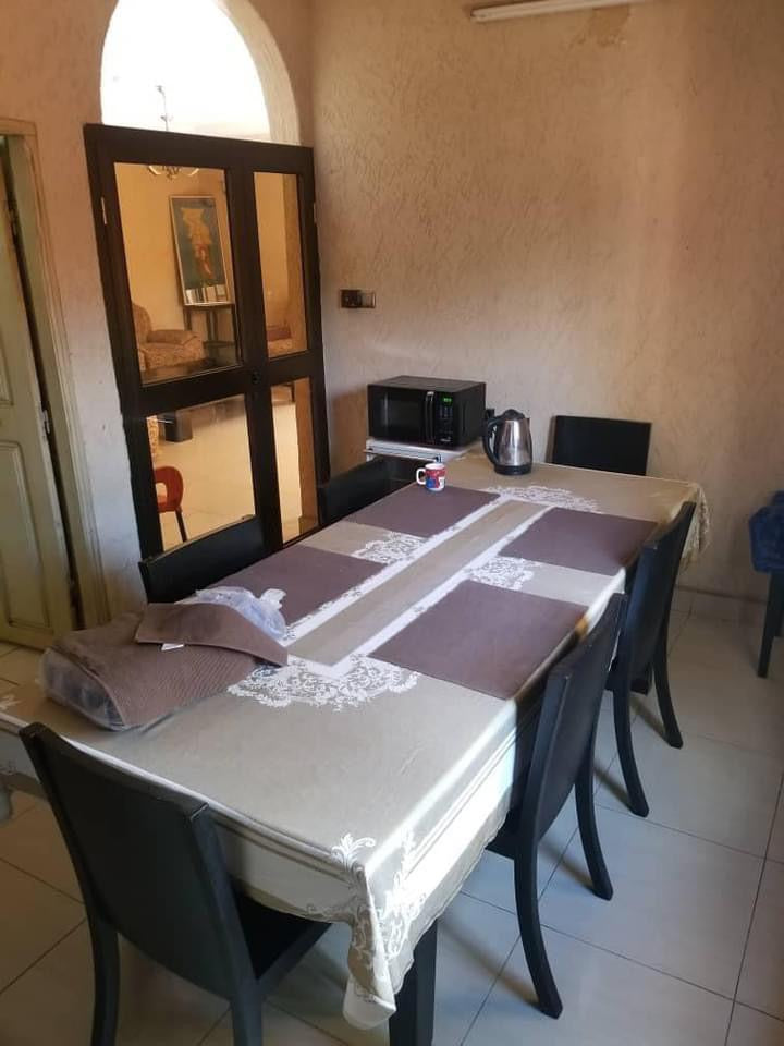 VILLA DUPLEX 8 PIÈCES À VENDRE À HEDZRANAWOÉ – 352 m² | TITRE FONCIER GLOBAL