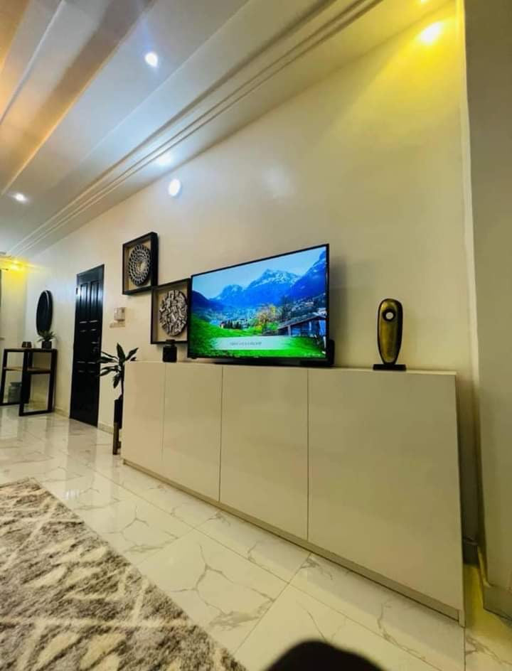 UNE VILLA PISCINE À VENDRE À BAGUIDA - 8 PIÈCES