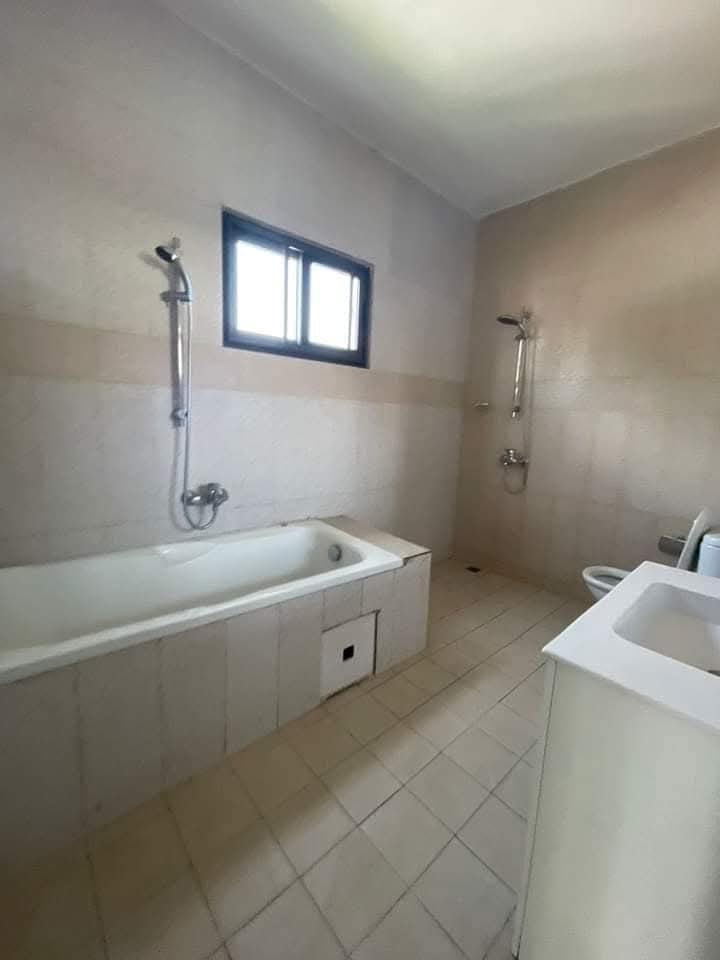 VILLA DE PRESTIGE À VENDRE À ADÉWUI – LOMÉ | MARBRE ITALIEN & TITRE FONCIER