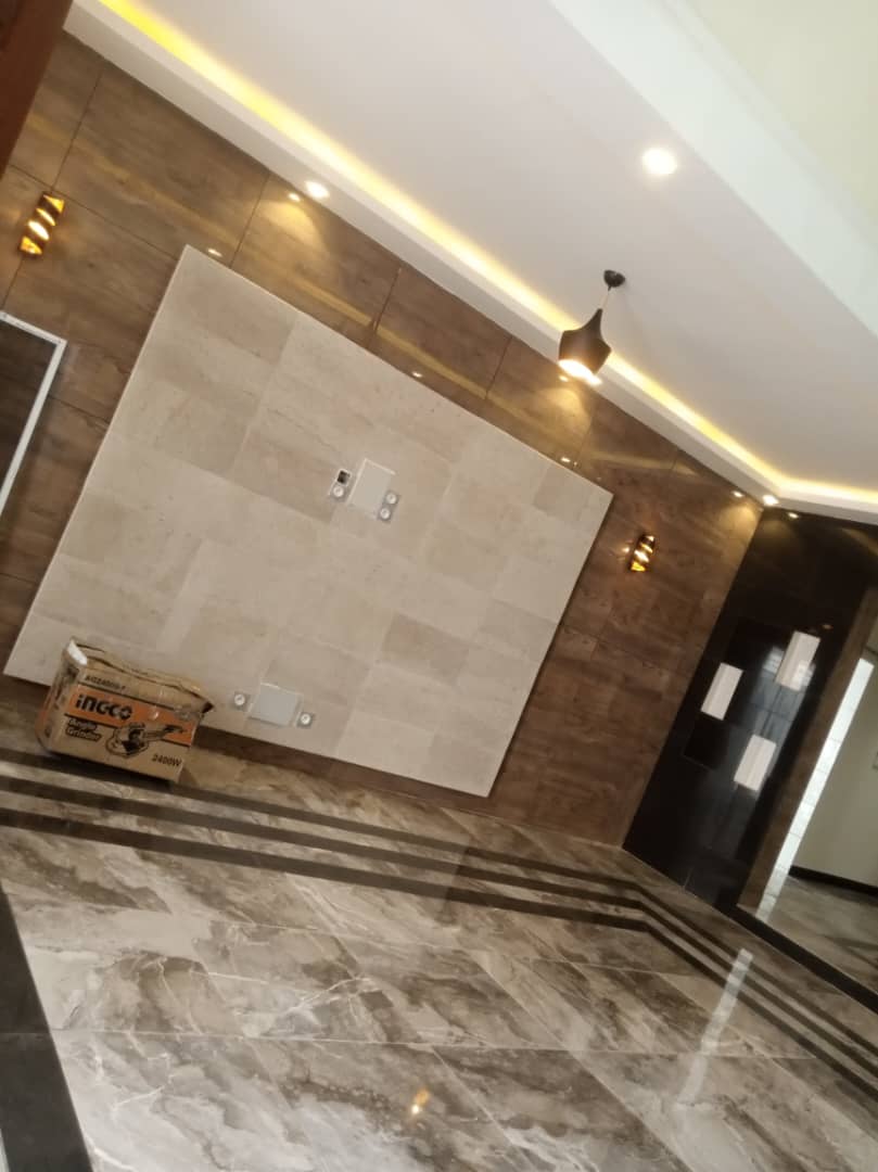 UNE VILLA À VENDRE À ADIDOGOMÉ, BASE EBOMAF - 7 PIÈCES