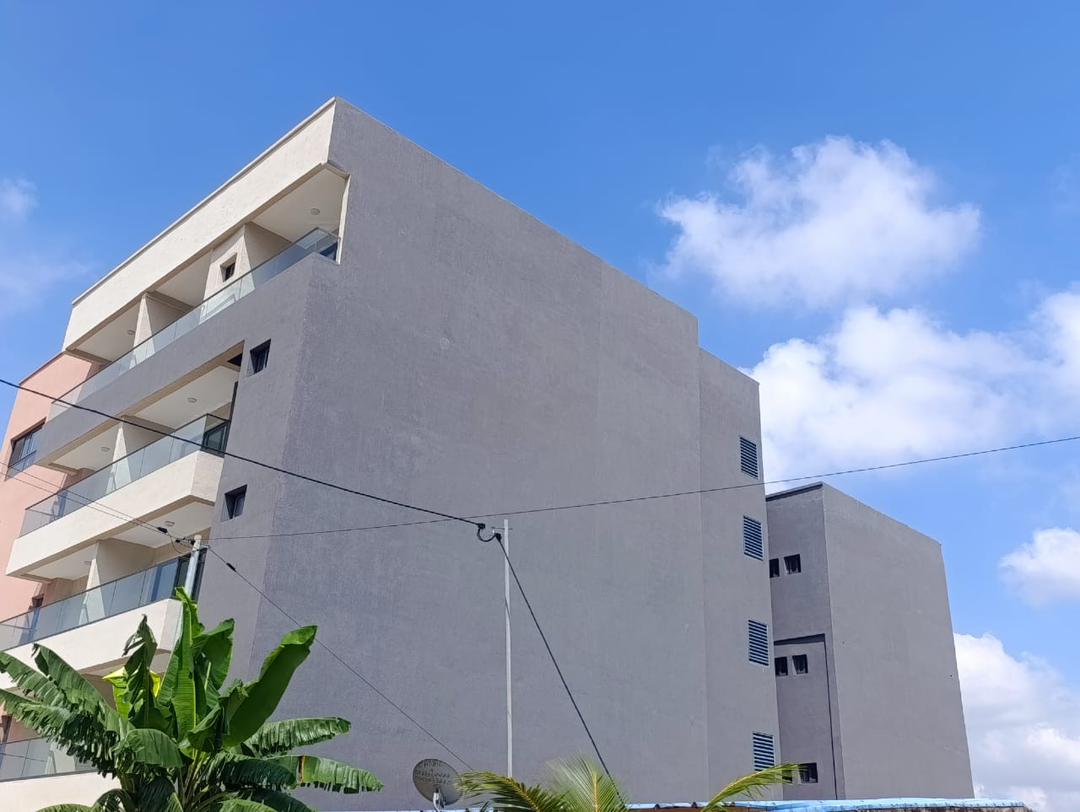 DEUX IMMEUBLES JUMELÉS R+3 EN VENTE À ABIDJAN ANGRÉ – 22 PIÈCES – 640 M² – 1,5 MILLIARD CFA