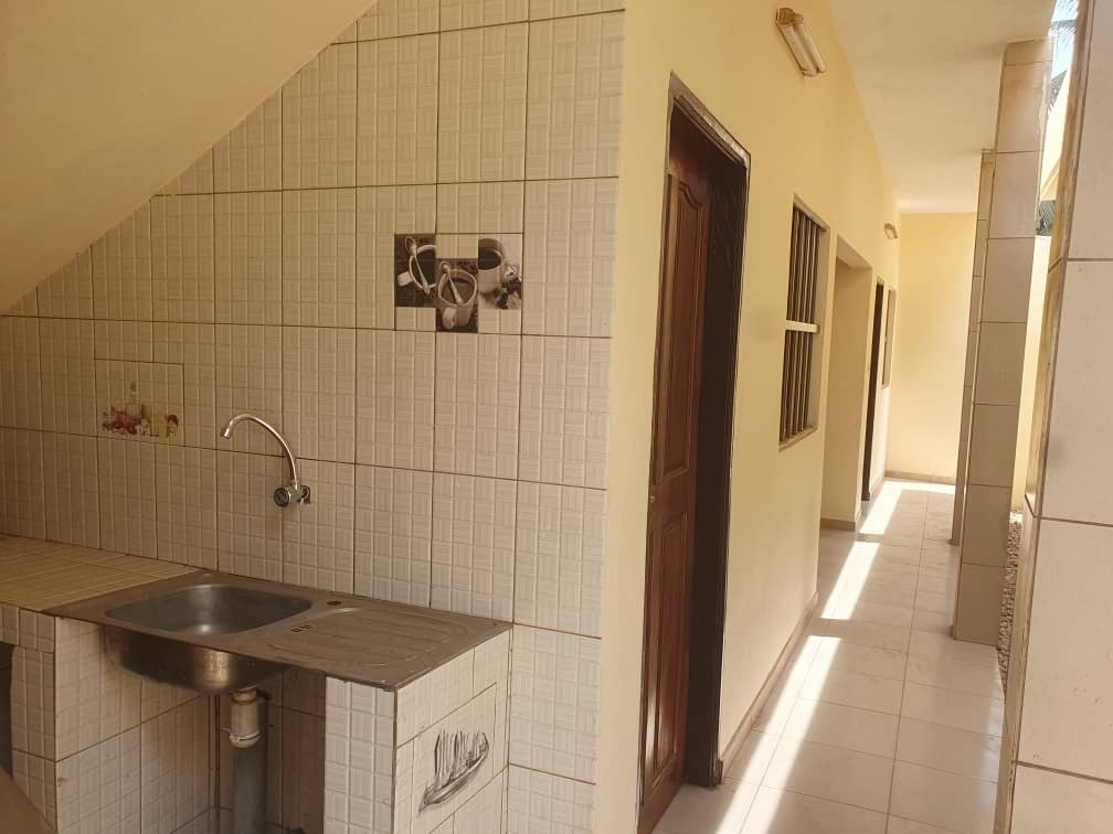 VILLA 5 PIÈCES À VENDRE À ADIDOGOMÉ WOGNOMÉ – 300m²