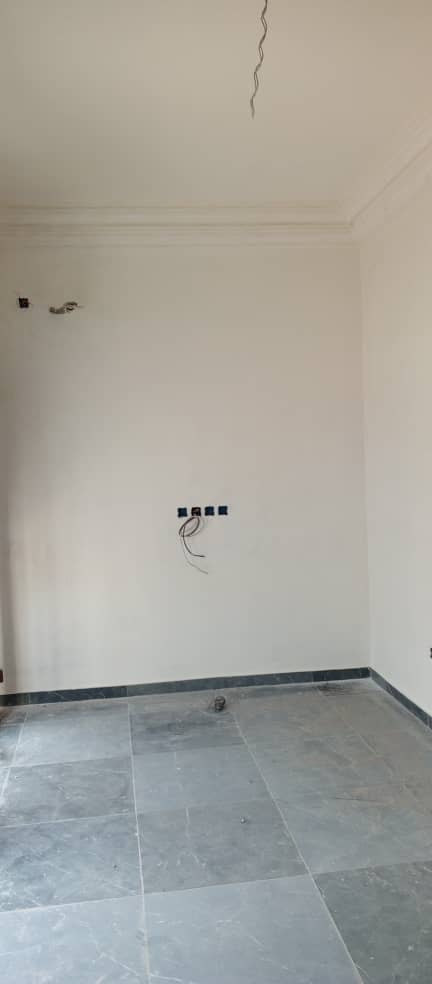 VILLA 7 PIÈCES À VENDRE À AVENOU – 300 m² – TITRE FONCIER