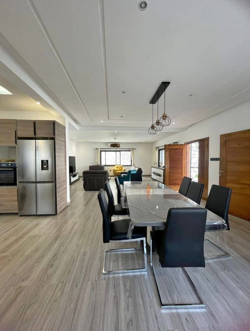 VILLA MEUBLÉE À LOUER – 4 CHAMBRES – 600.000 FCFA/MOIS – LOMÉ - TOGO 2000