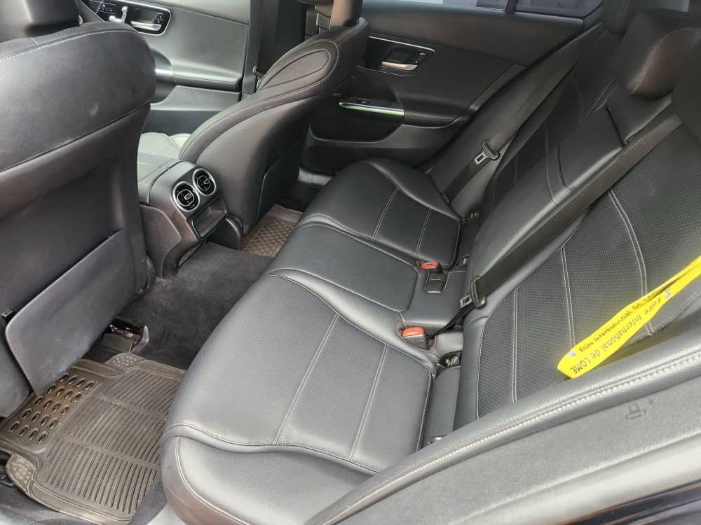 MERCEDES-BENZ C300 2023 – 4 CYLINDRES, FULL OPTIONS, ÉCRAN MULTIMÉDIA, CAMÉRA DE RECUL