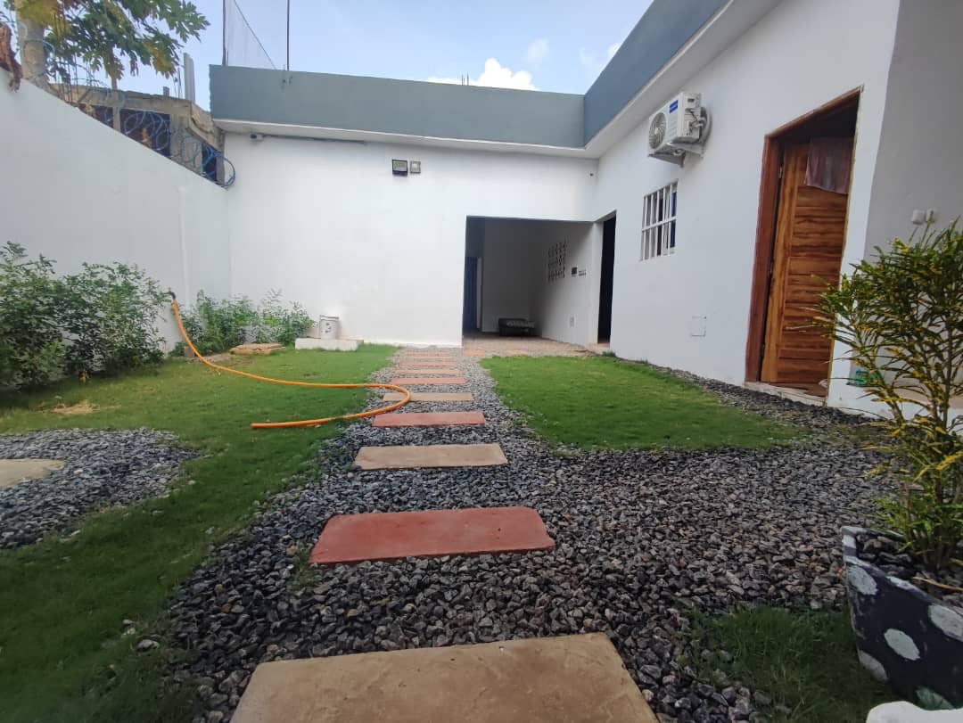 VILLA 4 PIÈCES À VENDRE À SÉGBÉ ARS – 55 MILLIONS FCFA