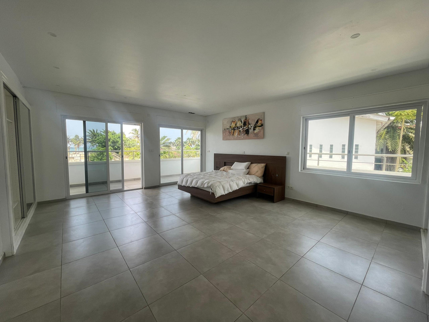 VILLA 5 CHAMBRES AVEC PISCINE À LOUER À LOMÉ - KODJOVIAKOPÉ (MEUBLÉE & NON MEUBLÉE)