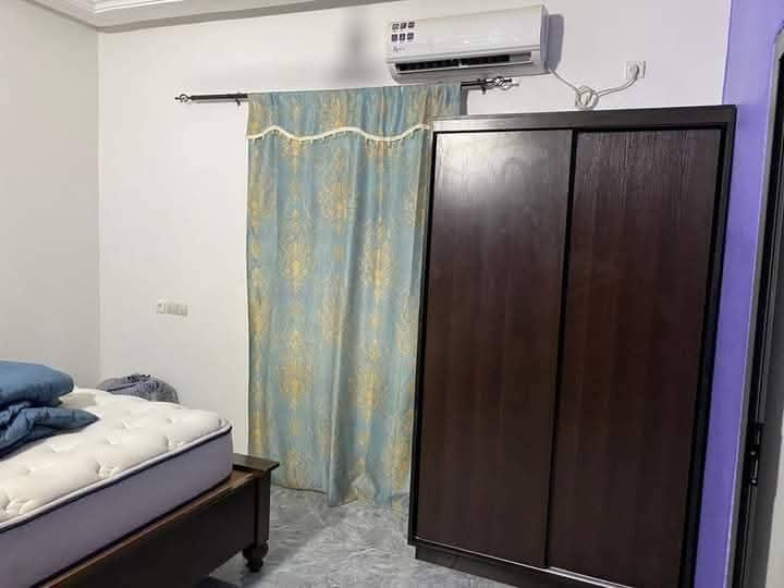 À LOUER – VILLA MEUBLÉE 4 PIÈCES (3 CHAMBRES + SALON) CLIMATISÉE AVEC JARDIN À AGOÈ FIOVI – WIFI – 600.000 FCFA/MOIS