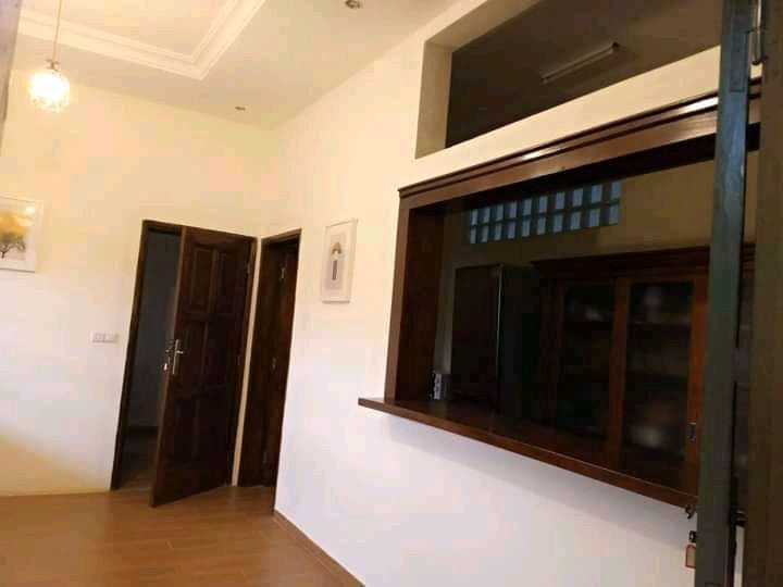 VILLA 6 PIÈCES À VENDRE À AGOÈ SOGBOSSITO – 1200 m² | TITRE FONCIER