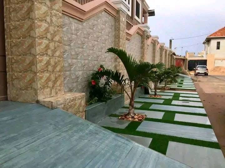UNE VILLA À VENDRE DANS LA CITÉ MOKPOKPO - 9 PIÈCES