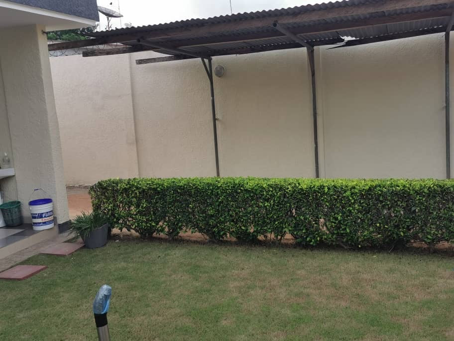 À VENDRE – Villa de 8 Pièces à Casablanca (50m du goudron) | 175.000.000 FCFA