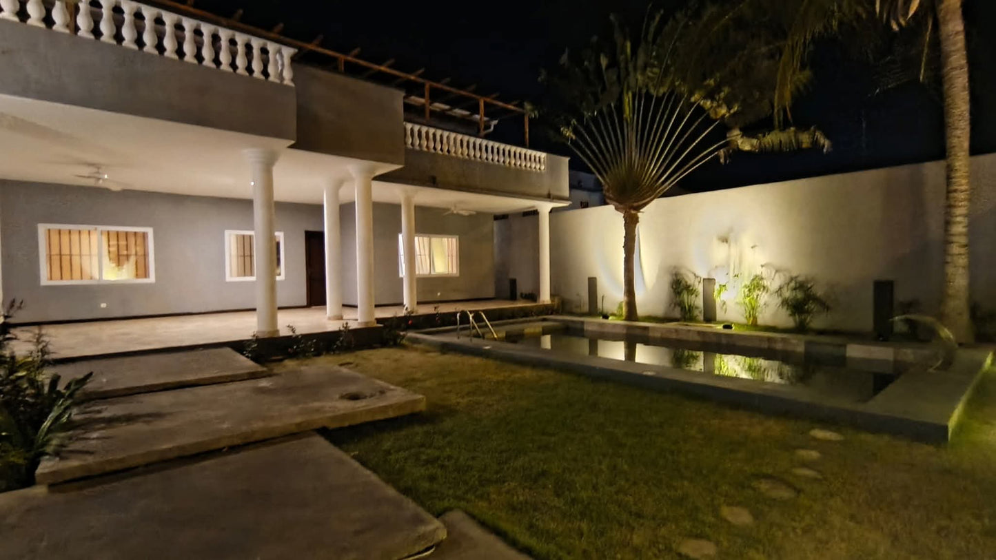 LOMÉ – VILLA 5 CHAMBRES À VENDRE À TOKOIN CASABLANCA (690 M²)