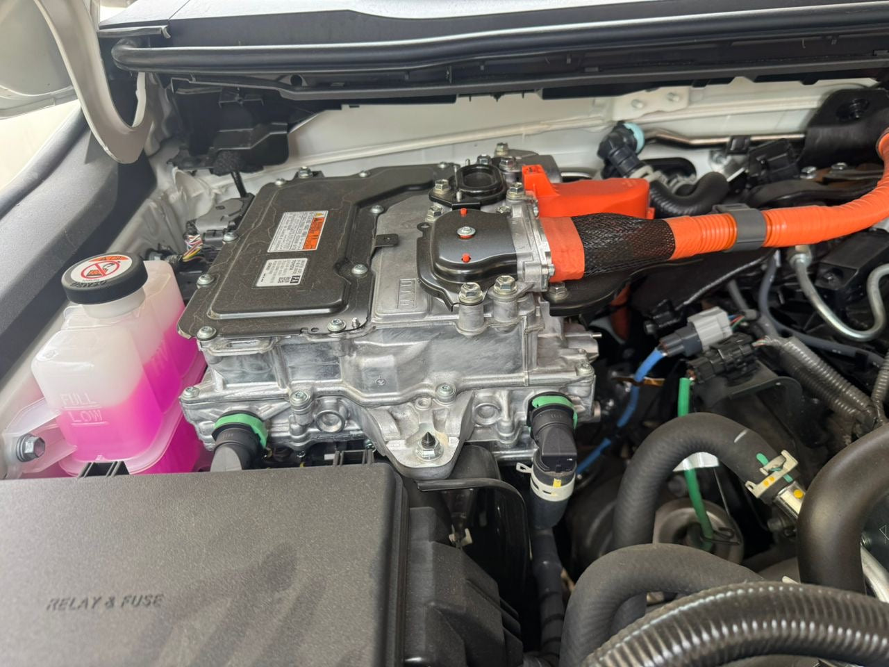 Toyota PRADO Hybrid 2025