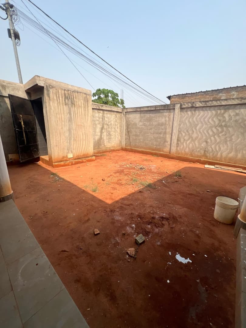 VILLA 5 PIÈCES À VENDRE À LOMÉ - KÉGUÉ – 75 MILLIONS (L'UNITÉ)