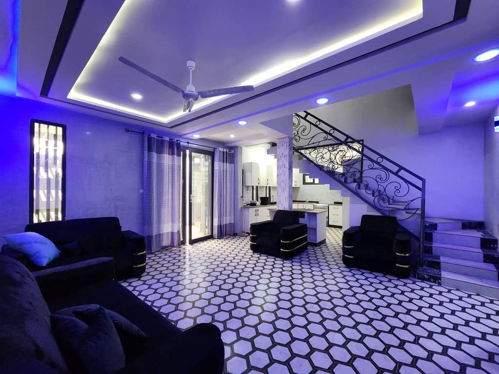 VILLA À VENDRE À VOGAN – 11 PIÈCES AU TOTAL