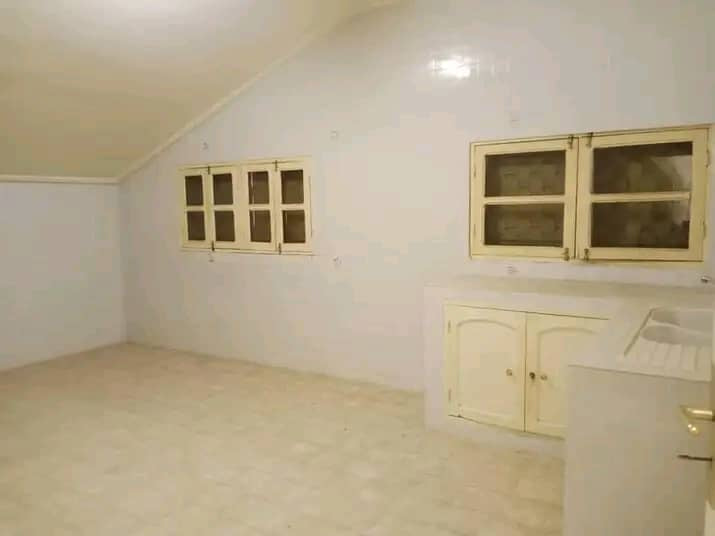 VILLA À VENDRE À LA CAISSE - 6 PIÈCES