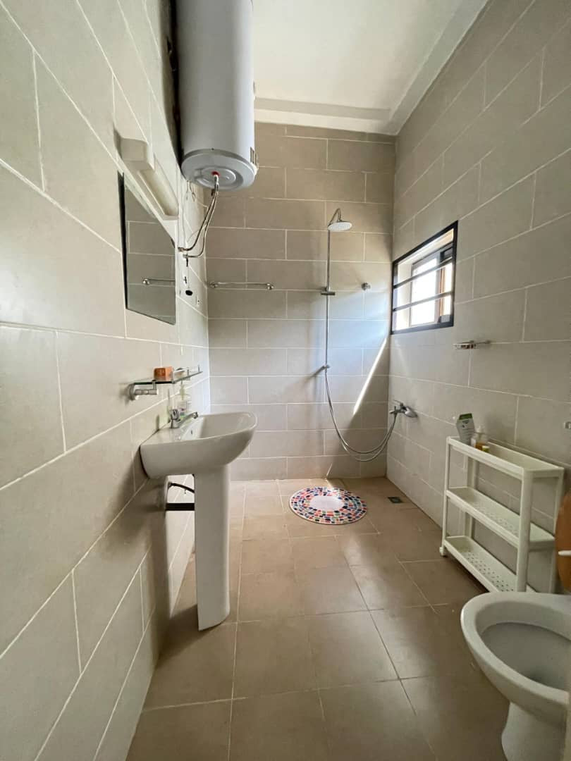 LOMÉ - CAISSE – VILLA 6 PIÈCES AVEC PISCINE À VENDRE
