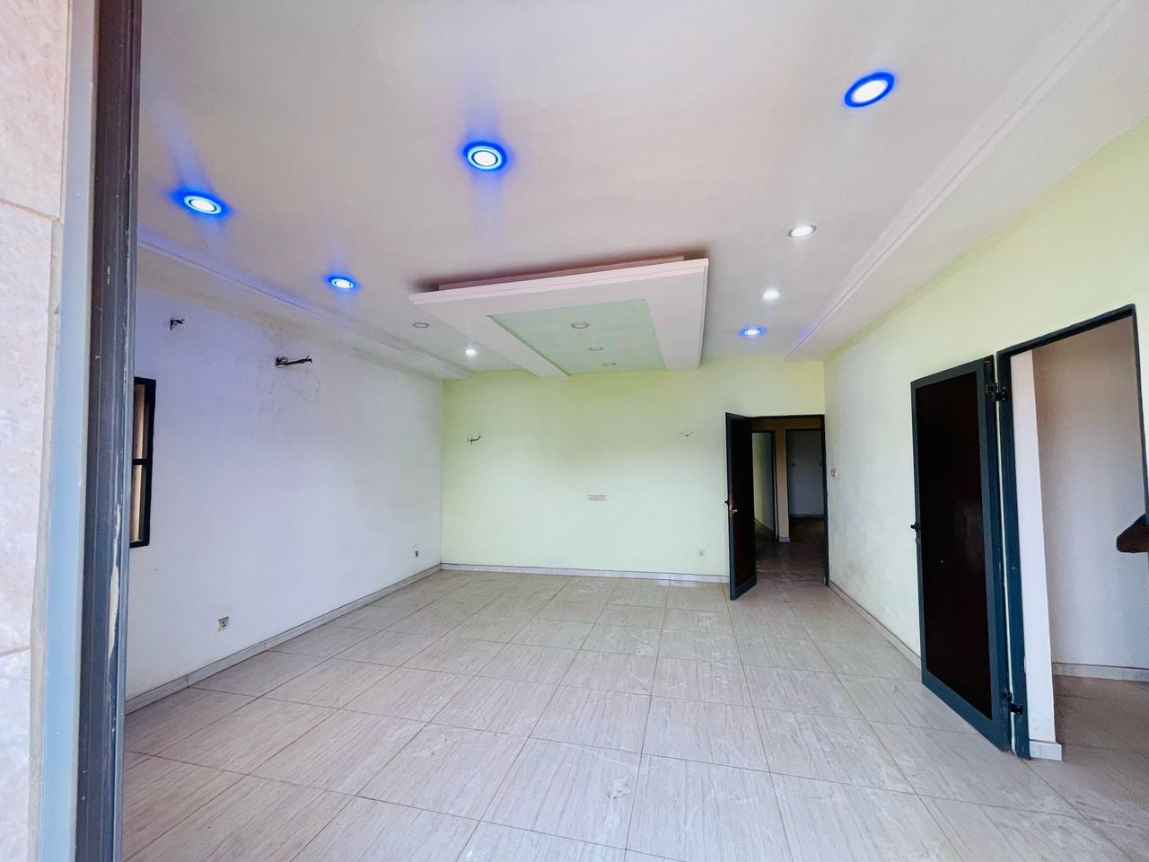 VILLA 6 PIÈCES À VENDRE À ATTIEGOU – 150 m² | TITRE FONCIER
