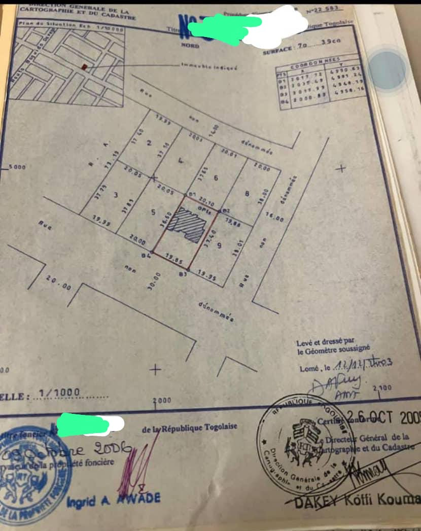 VILLA 18 PIÈCES EN COURS DE FINITION À VENDRE À LOMÉ - AVÉPOZO À 1,5 KM DU GOUDRON